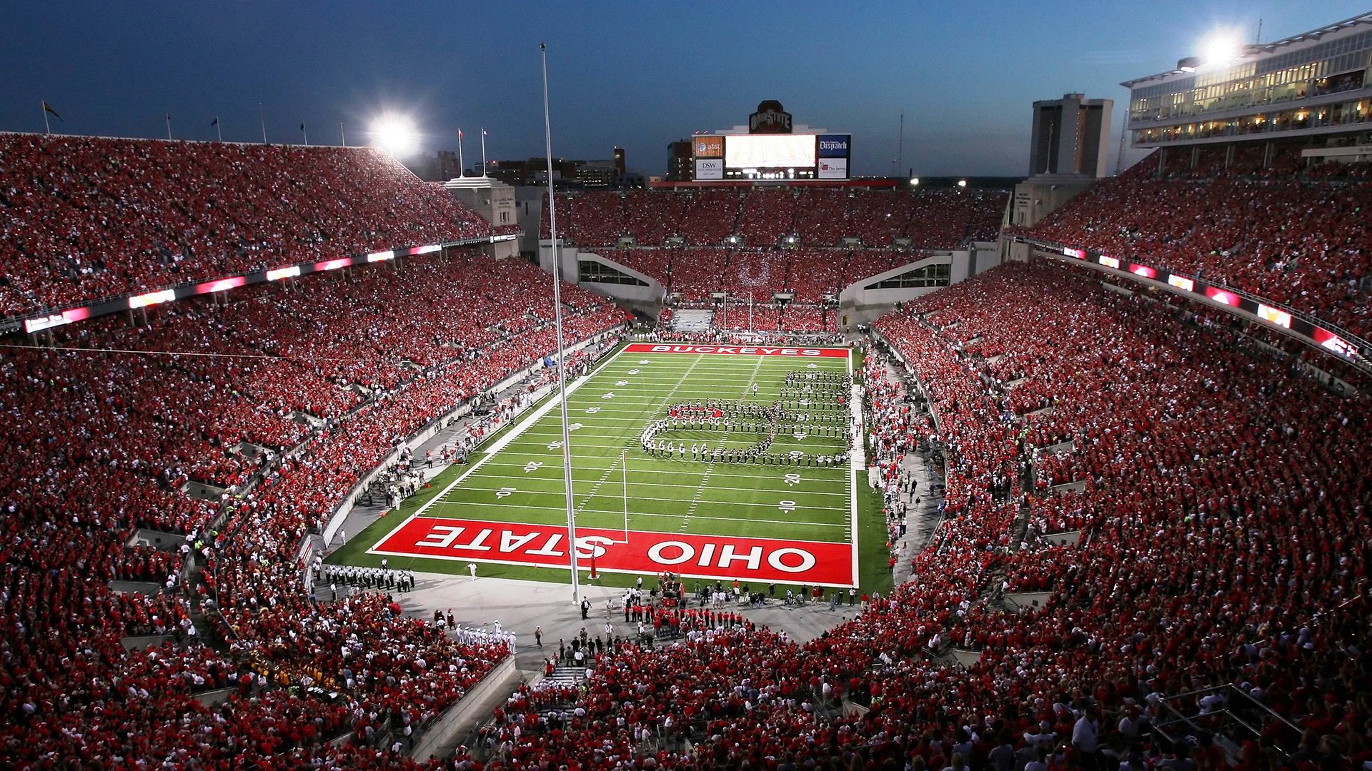 字母哥用实力证明自己，马刺巅峰对决胜出掘金