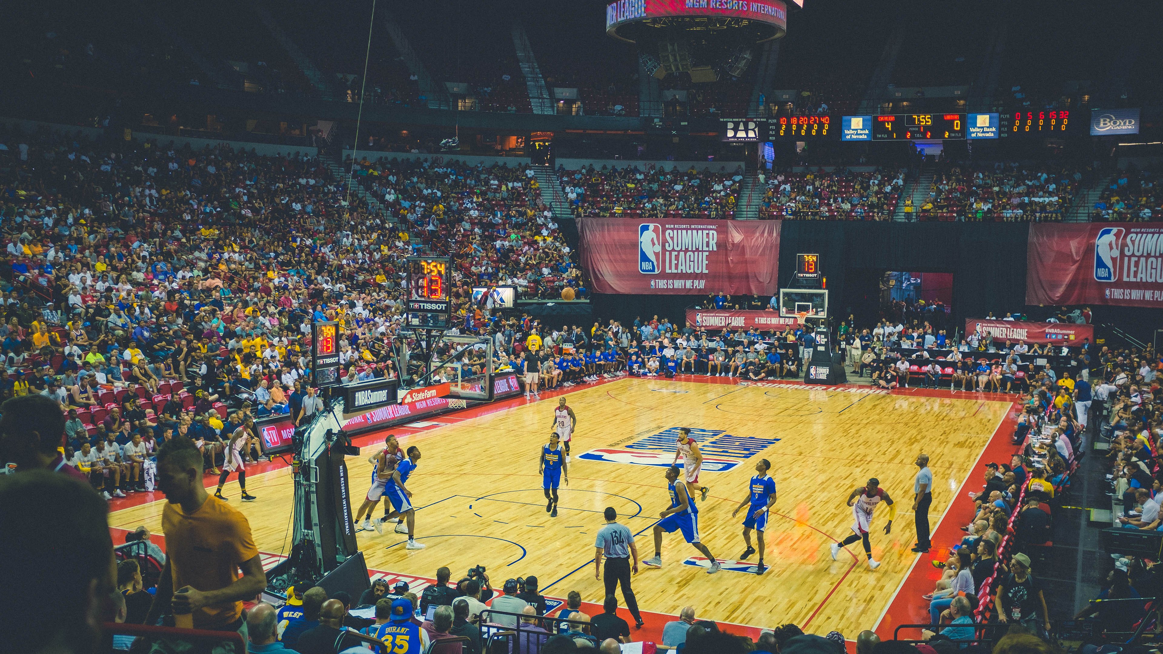 抢七之夜,字母哥以缺席定义存在—当不朽的意志超越身体的疆界