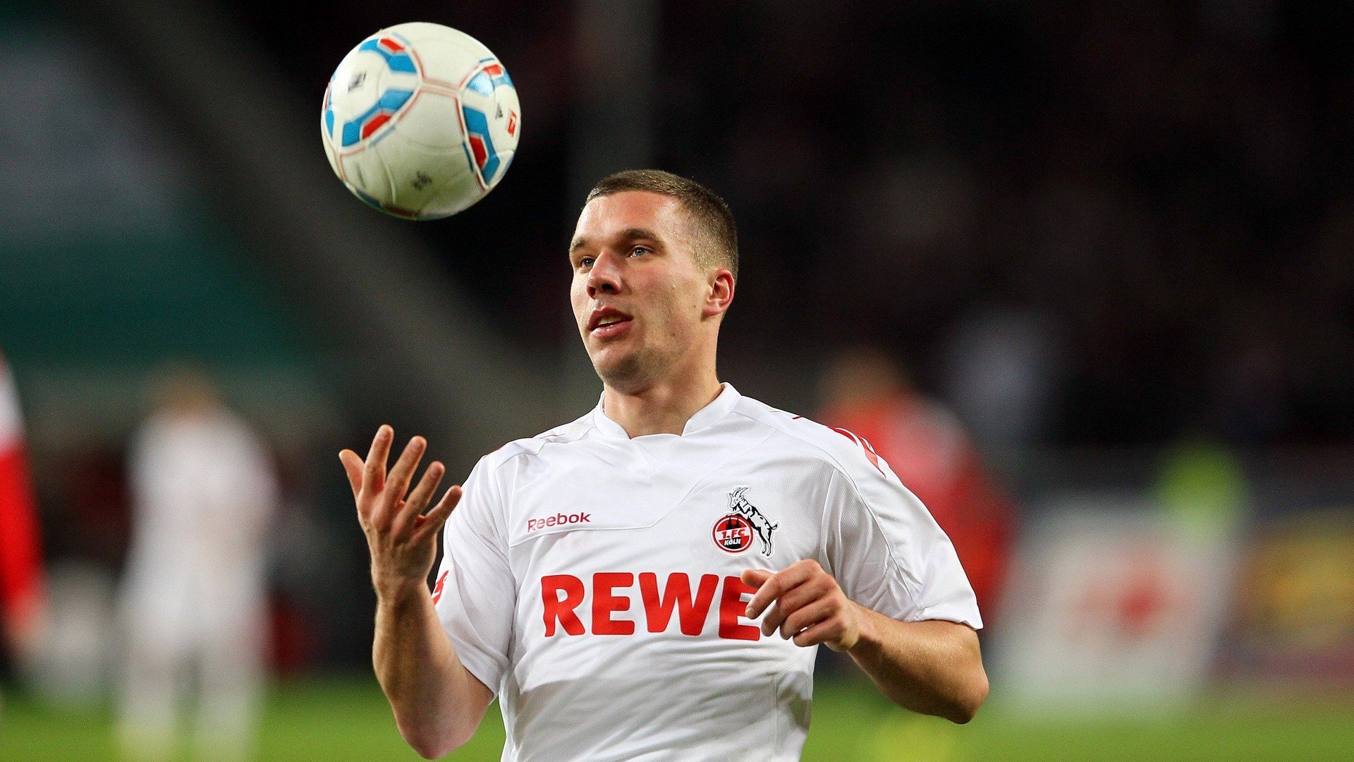 赛道与战场,F1新赛季揭幕战中的波兰与乌克兰隐喻